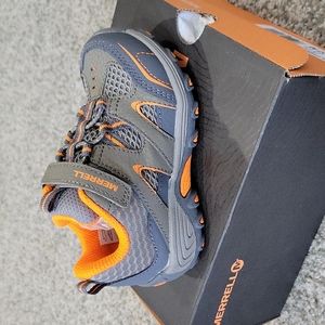 Toddler size 7 hiking shoes